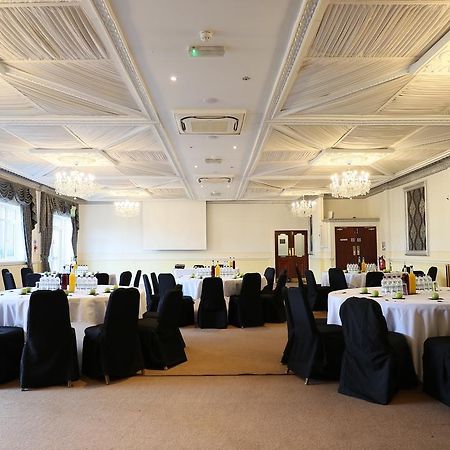 The Victoria Hotel Manchester By Compass Hospitality Олдъм Екстериор снимка