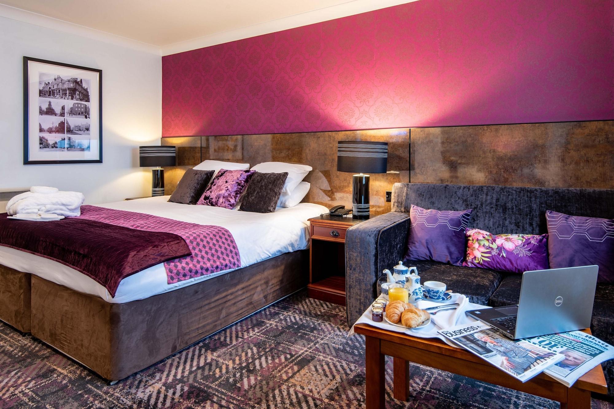 The Victoria Hotel Manchester By Compass Hospitality Олдъм Екстериор снимка