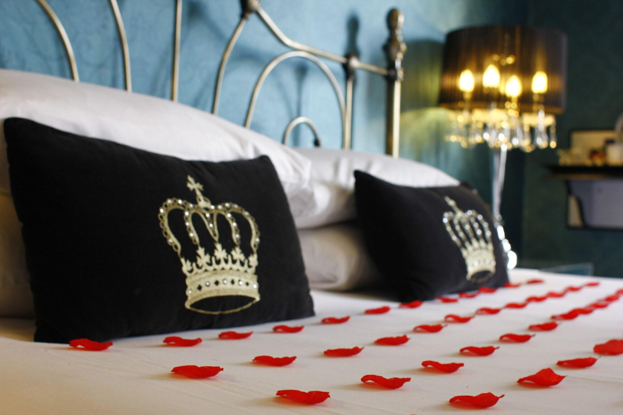 The Victoria Hotel Manchester By Compass Hospitality Олдъм Екстериор снимка