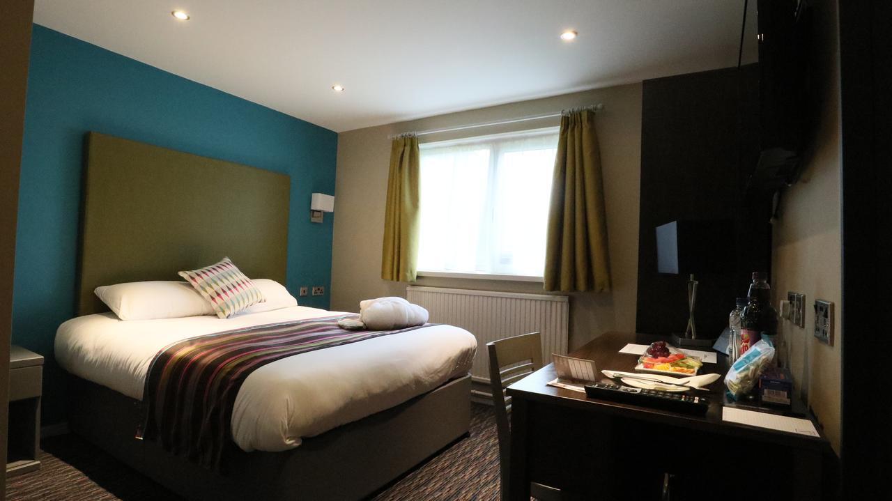 The Victoria Hotel Manchester By Compass Hospitality Олдъм Екстериор снимка
