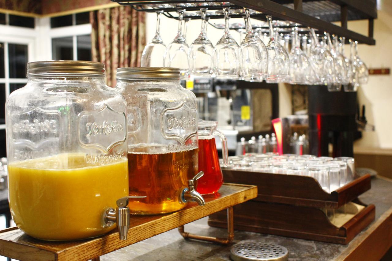 The Victoria Hotel Manchester By Compass Hospitality Олдъм Екстериор снимка
