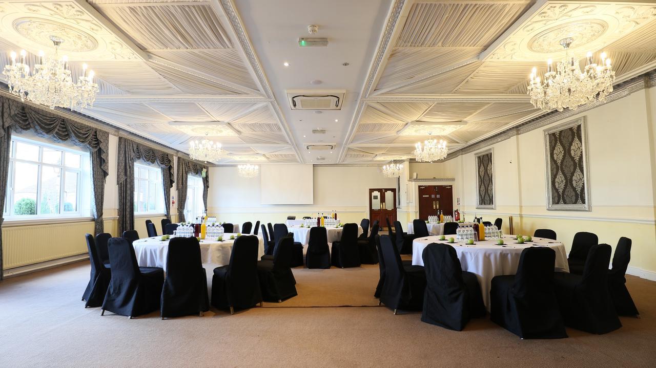 The Victoria Hotel Manchester By Compass Hospitality Олдъм Екстериор снимка